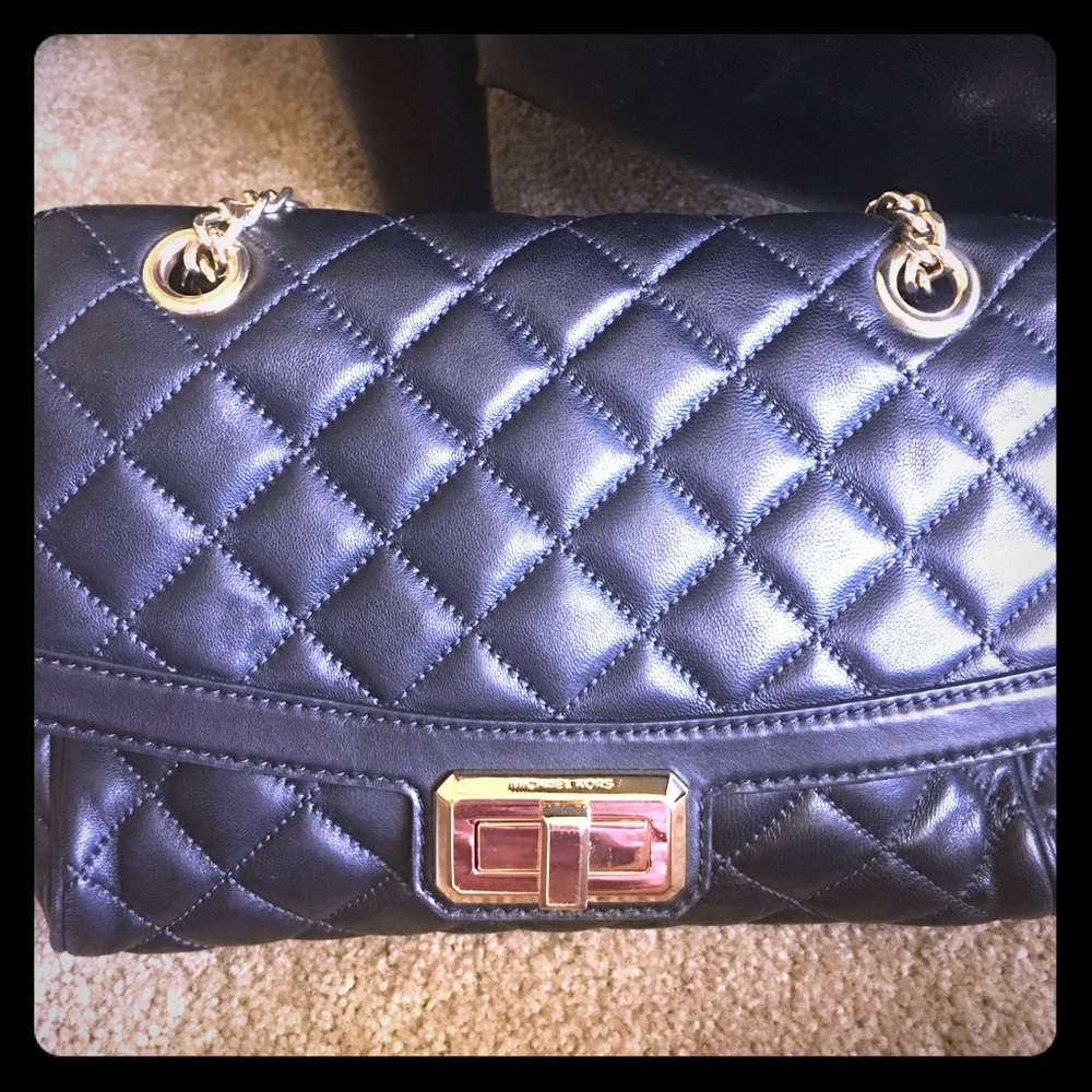 AUTHENTIC Michael Kors Hannah shoulder bag